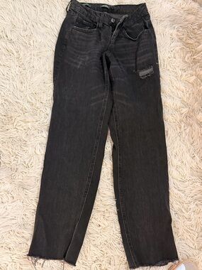 Men's Black Distressed Straight-Leg Jeans